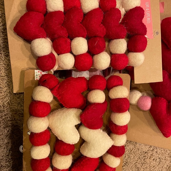 New Rae Dunn Garlands. 6ft length. Love & cupcakes - Picture 1 of 1
